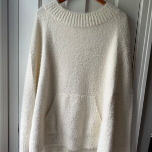 MERSEA CHALET CREAM PONCHO, CAPE, MOCK NECK, FRONT POCKET, ARMHOLE SLITS - OS